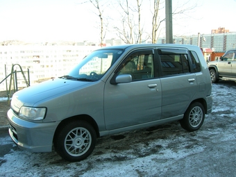 2001 Nissan Cube