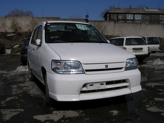 2001 Nissan Cube