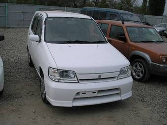 2001 Nissan Cube