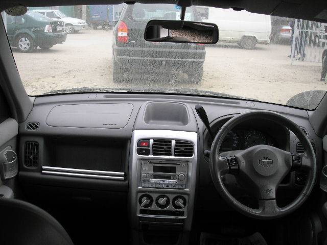 2001 Nissan Cube