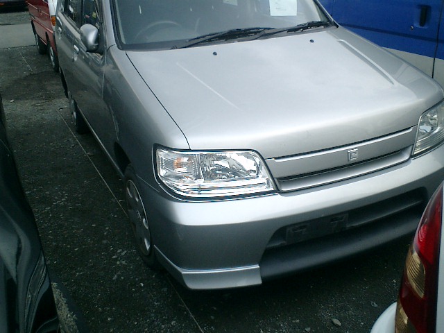 2001 Nissan Cube
