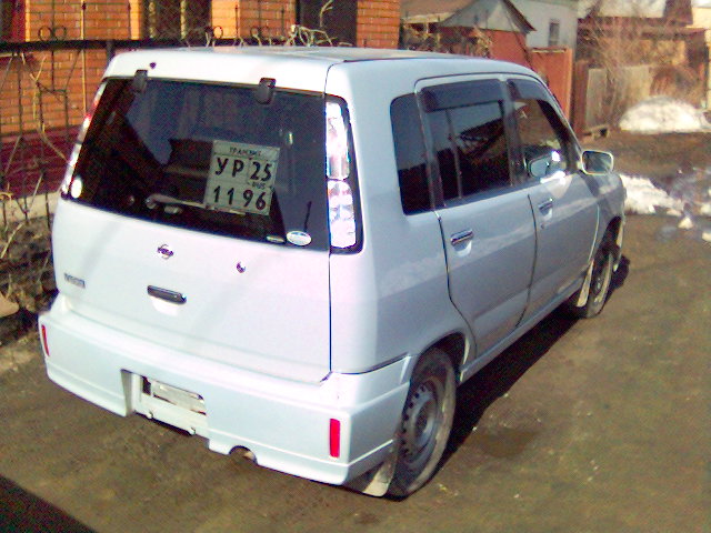 2001 Nissan Cube