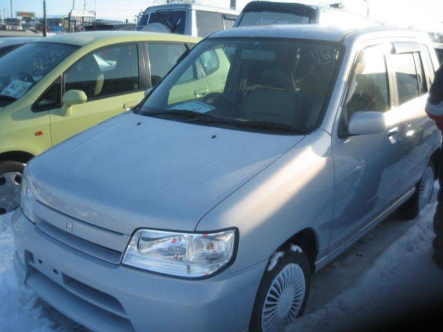 2001 Nissan Cube