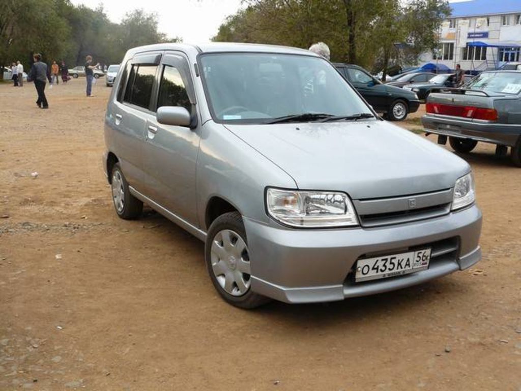 2001 Nissan Cube