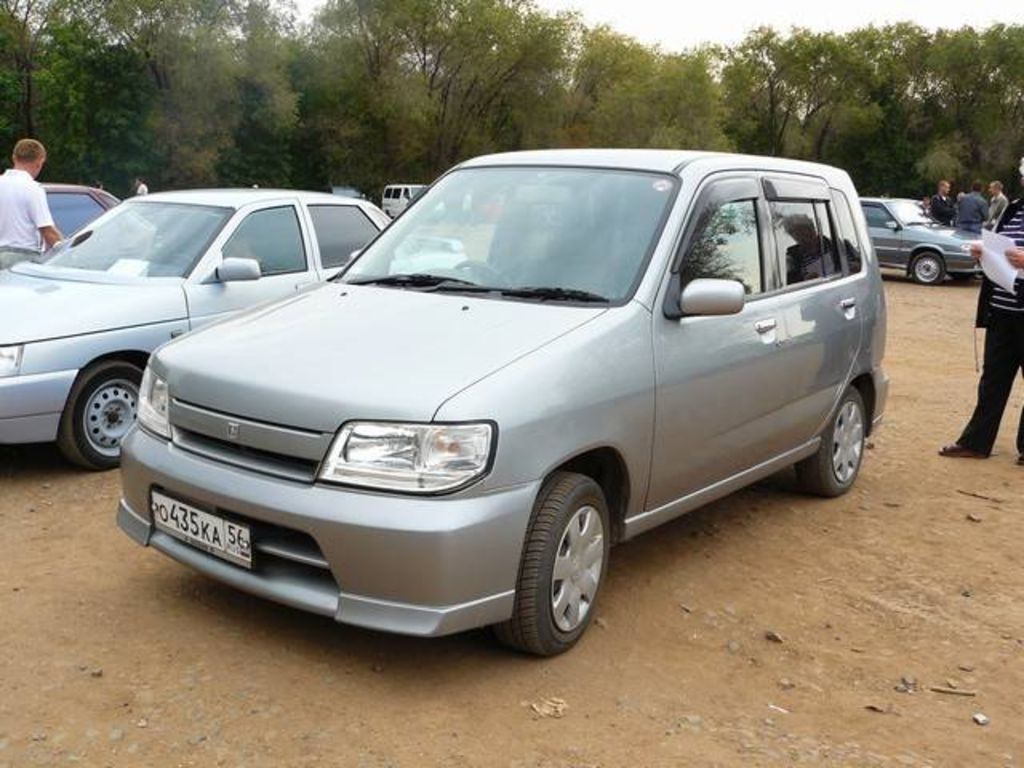 2001 Nissan Cube