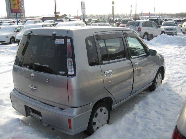 2001 Nissan Cube