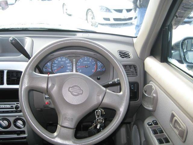 2001 Nissan Cube