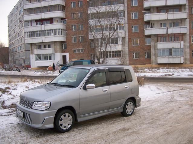 2001 Nissan Cube