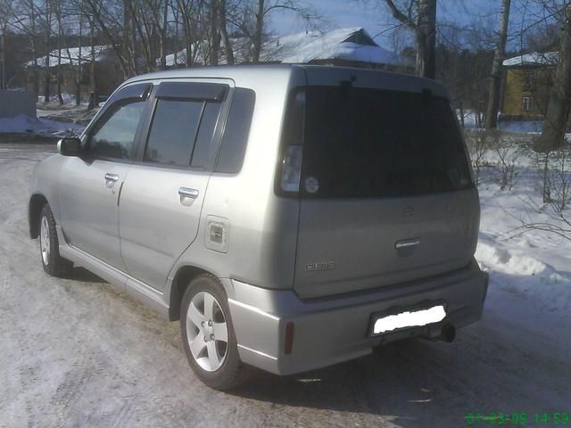 2001 Nissan Cube