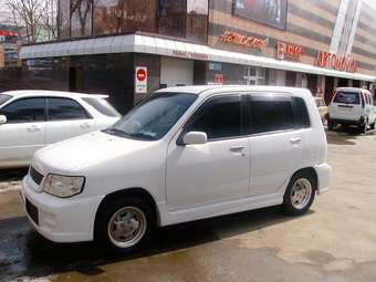 2001 Nissan Cube