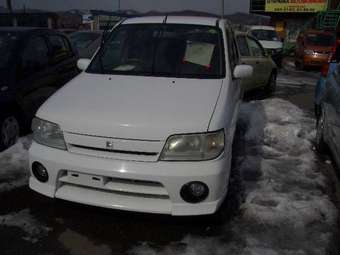 2001 Nissan Cube