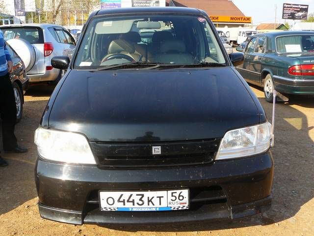 2001 Nissan Cube