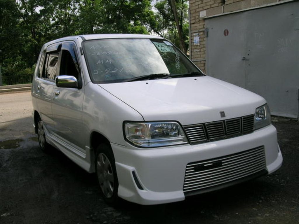 2001 Nissan Cube