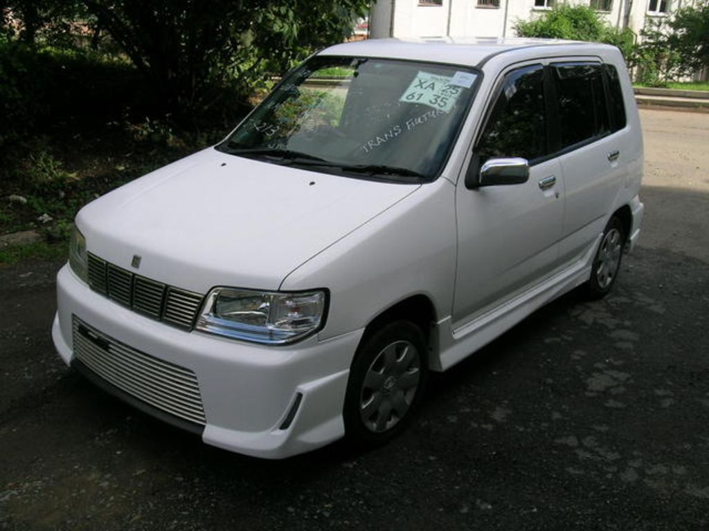 2001 Nissan Cube