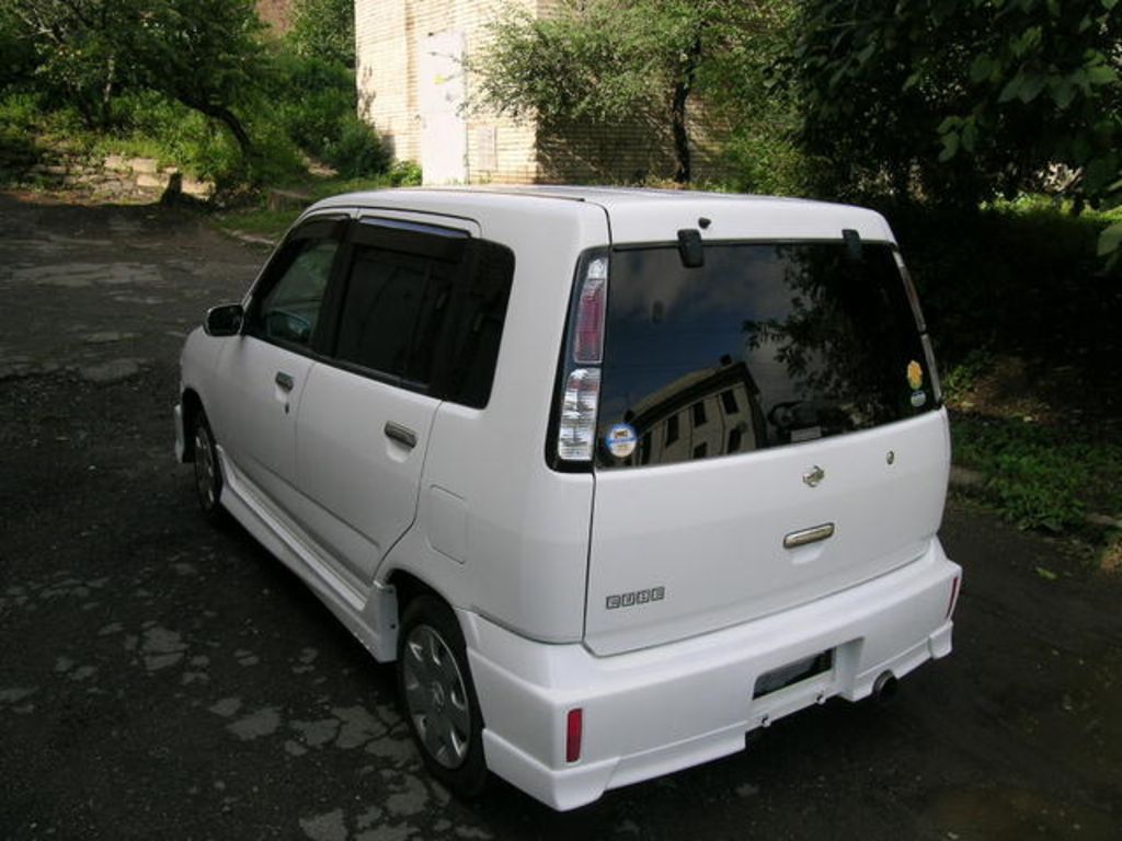 2001 Nissan Cube