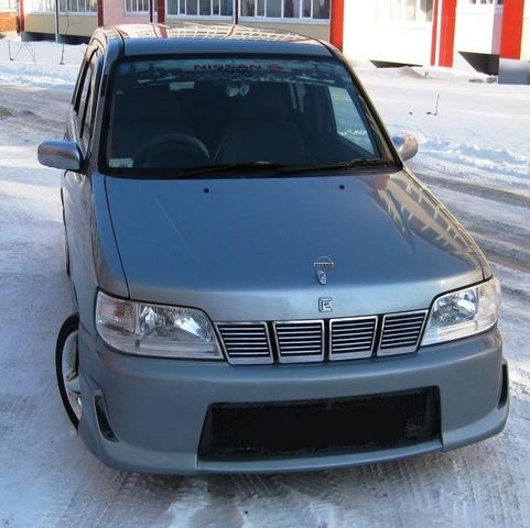 2001 Nissan Cube