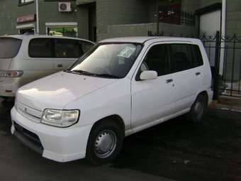 2001 Nissan Cube