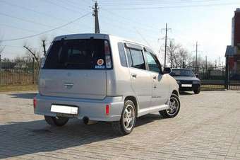 2001 Nissan Cube