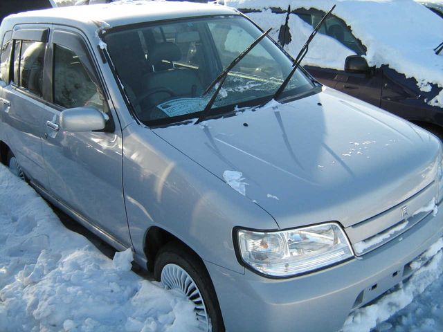 2001 Nissan Cube