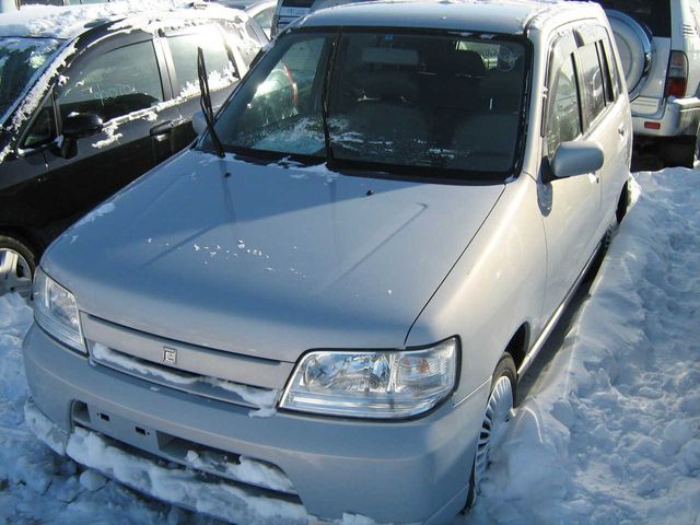 2001 Nissan Cube