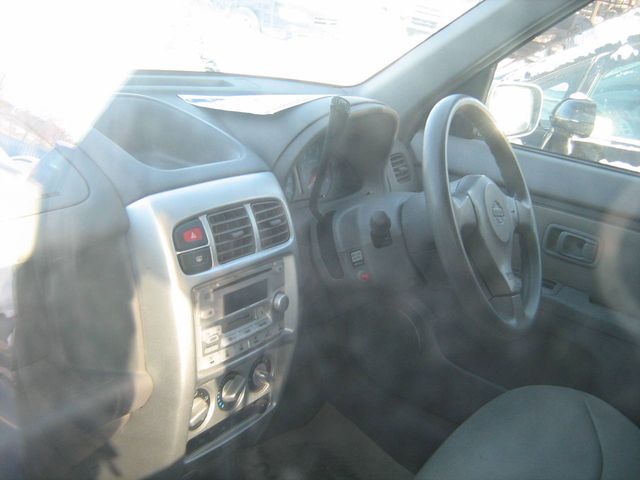 2001 Nissan Cube