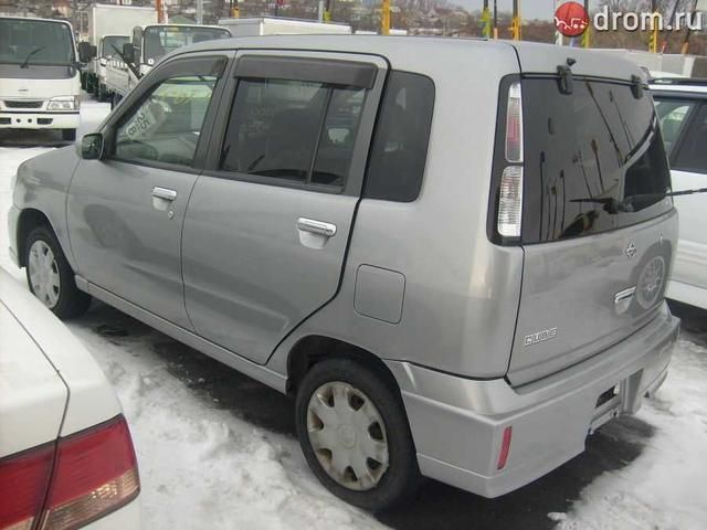 2001 Nissan Cube