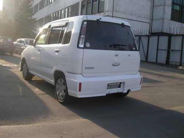 2001 Nissan Cube