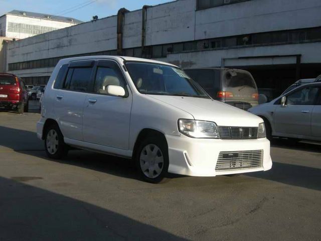 2001 Nissan Cube