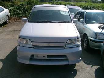 2001 Nissan Cube