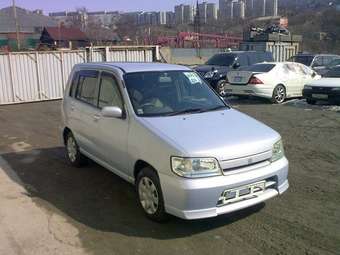 2001 Nissan Cube