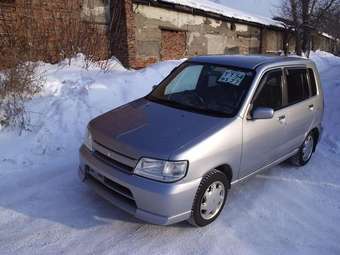 2001 Nissan Cube