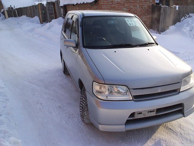 2001 Nissan Cube