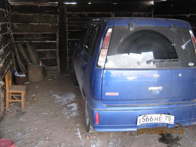 2001 Nissan Cube