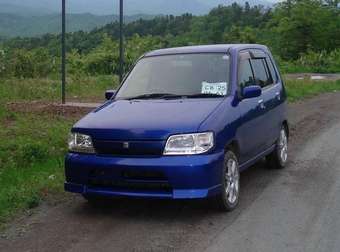 2001 Nissan Cube