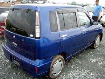 2001 Nissan Cube