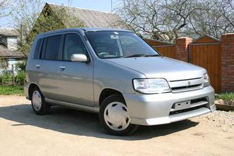 2001 Nissan Cube