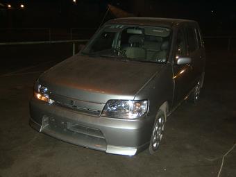 2001 Nissan Cube