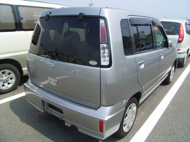 2001 Nissan Cube Pictures