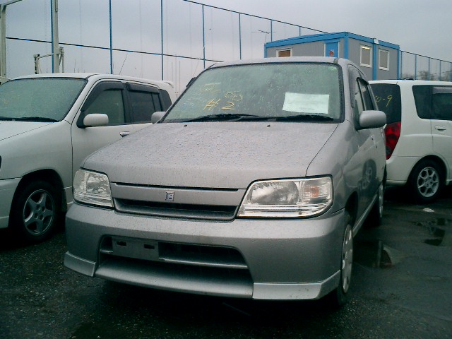 2001 Nissan Cube Pics