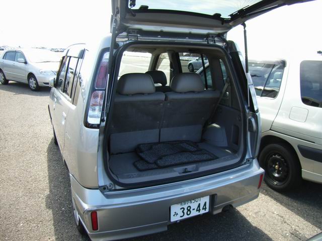 2001 Nissan Cube Images
