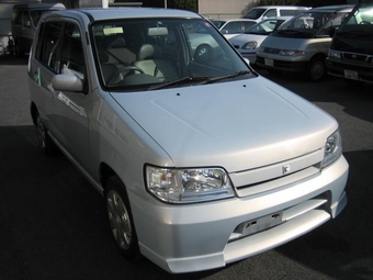 2001 Nissan Cube