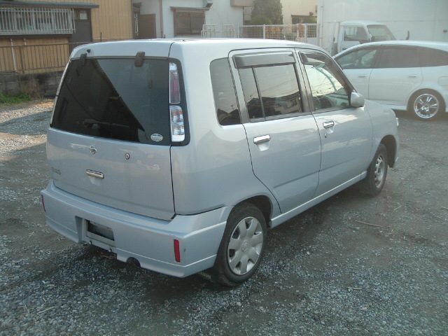 2001 Nissan Cube Pictures