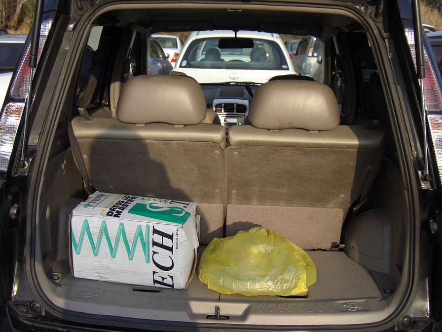 2001 Nissan Cube Photos