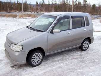 2001 Nissan Cube Pictures