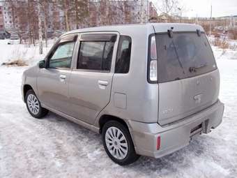 2001 Nissan Cube Pics