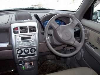 2001 Nissan Cube Pictures