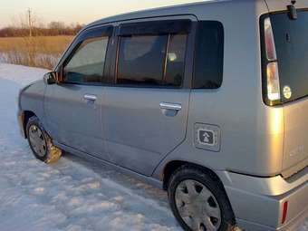 2001 Nissan Cube Pictures