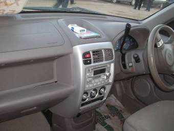 2001 Nissan Cube Pictures