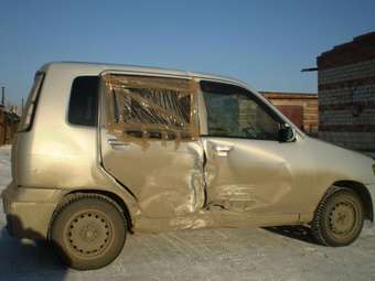 2001 Nissan Cube Pictures