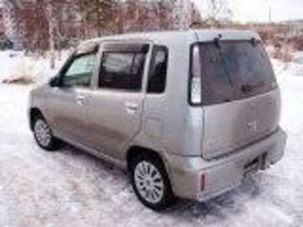 2001 Nissan Cube Pictures